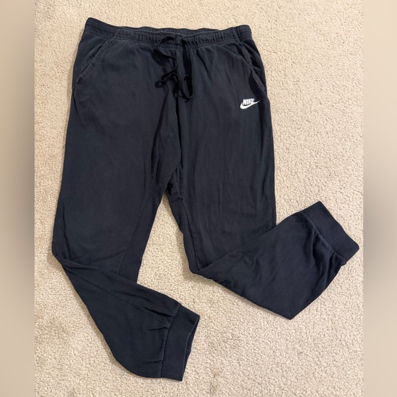 Nike Men's Black Athletic Jogger Pants with Logo - Picture 4 of 5